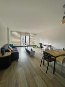 AMPLIO ILUMINADO CÓMODO, 3 HABITACIONES INTERNET