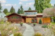 Beautiful Seattle Home with Patio about 9 Mi to Downtown
