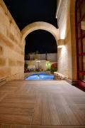 Top Nadur