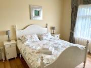 Top Kingscote