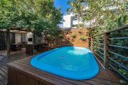 272 - Apartamento com 02 dormitórios a 200m da Praia de Canto Grande