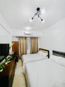 Hotel Luxury Twin Bed Room with Balcony Las Pinas-South Residence