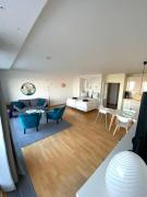 Panoramablick und den Strand direkt vor der Tür