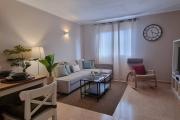 Bouganville - Apartment with Terrace & Shared Pool