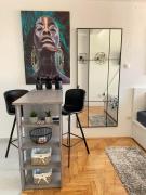 Downtown Apartment 2