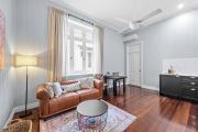 The Office! 1 Bed1 Bath ~ New Farm