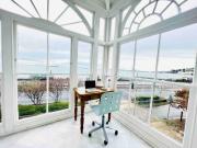 Flat 4 Marine Parade House, 1 East Cliff- Next to Dover Port, White Cliffs, Beach, Castle