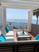 LADERA DEL MAR II, CASA 14 MENYBER