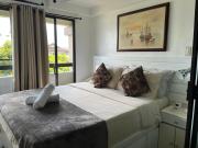 Jolings Crib wid Netflix and strong wifi and with a small veranda and facing amenities