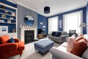 Elegant 2-bedroom Apartment in Edinburgh City Centre