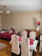 Apartament Złota 67