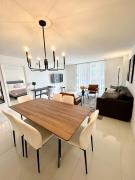 36th floor Brickell bay view 1BR 2 Queens and Sofa Bed