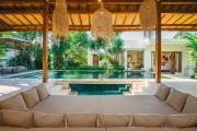Villa Marula - Luxury 3BR Joglo Villa with Tropical Garden in Seminyak