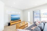 Top Anna Bay