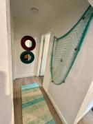 Nice 2 Twin bedroom - Best central location in Miami - Luggage storage, parking and Laundry for free!!!!
