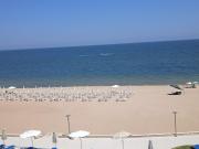 Апартамент Б306 в Обзор Бийч Резорт на първа линия с перфектен изглед към плажа!