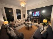 Deluxe Huge Detached House with Parking, sleeps up to 30 people, 2m from Liverpool City Centre