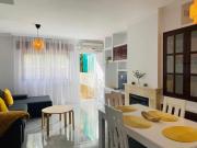 Bonita casa céntrica con piscina & parking