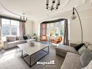 5-Bed Leicester Home Sleeps 10 Free Parking