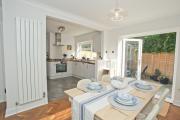 Chine Wood Retreat - Walk to the beach and the lovely Westbourne - Free parking Chine Wood Retreat - Walk to the beach and the lovely Westbourne - Free parking