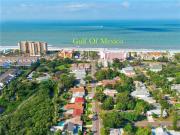 Large Backyard with heated pool Near Beach