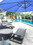 Club Royal Apartments