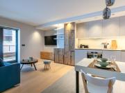 Cocon intime avec WiFi, garage, et accès direct aux pistes dans résidence neuve à Val dIsère - FR-1-694-339