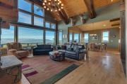 Grand Vista Lodge by Tahoe Getaways - 5 BR with Stunning Views, Pool Table, Private Hot Tub & HOA Pool!