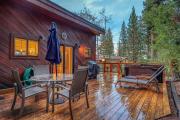 Lake of the Sky at Dollar Point - Stunning 4BR,4BA w Lake Views, Hot Tub and Pet-friendly