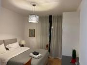 Casa vacanze 1702, con la camera matrimoniale con il bagno privato e un soggiorno comune