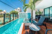 Lindo Apartamento com 2 suítes e piscina em Bombas 705