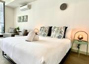 Studio, Carlton, Queen Victoria Market, Uni Melb