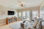 3 Mi to Folly Beach Condo with Pool Access!