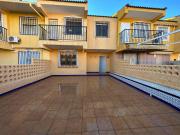 Acogedor Adosado para Vacaciones Familiares