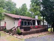 Weekend at Bernies! *Pet friendly!* **Hot tub**