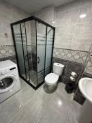 Modern and Chic Downtown House