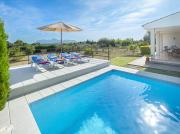 Owl Booking Villa Gabriel - Rustic Stay