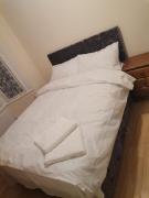 Single Room near London Seven Kings Train station