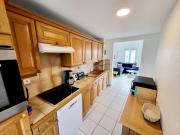 Appartement T3 avec Mezzanine, Balcon et Garage au Centre des Sables-dOlonne - FR-1-92-883