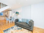 Delightful retreat in Larkhall with free parking - Pass the Keys