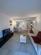 Studio proche plage et vieil Antibes + Parking