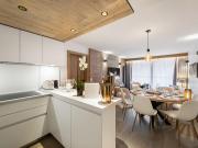 Magnifique appartement 76m² à Courchevel, proche pistes, 3 chambres, parking - FR-1-562-53