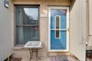 Bethesda Townhome about 10 Mi to DC!