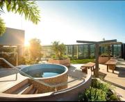 Artistic South Brisbane 2 bedroom Apartment with Parking