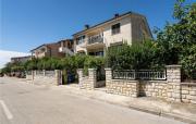 Cozy Apartment In Porec With Kitchen