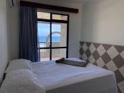 B192 Cobertura espaçosa com 5 quartos e vista para o mar