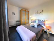 La Perla : F2 sans vis-à-vis, au pied du RER B