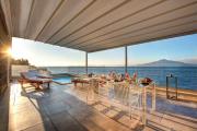 GOCCE VILLAS - Villa Tramontana Stunning Waterfront Villa