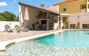 Cozy Apartment In Pula With Outdoor Swimming Pool