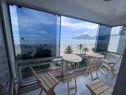 Apt frente mar espaçoso